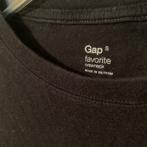 Gap Crewneck Long Sleeve Tee - Picture 2 of 2